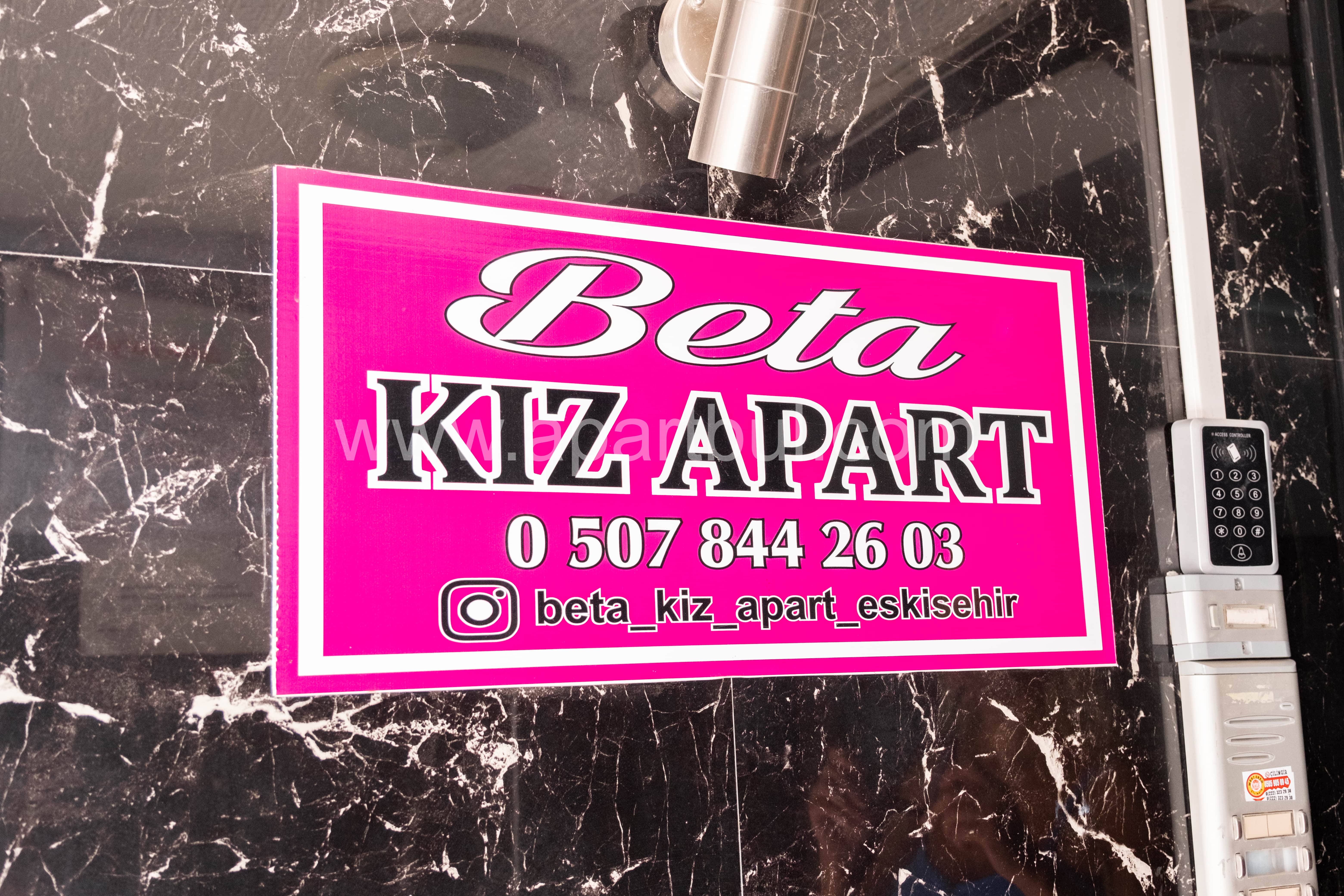 Beta Kız Apart